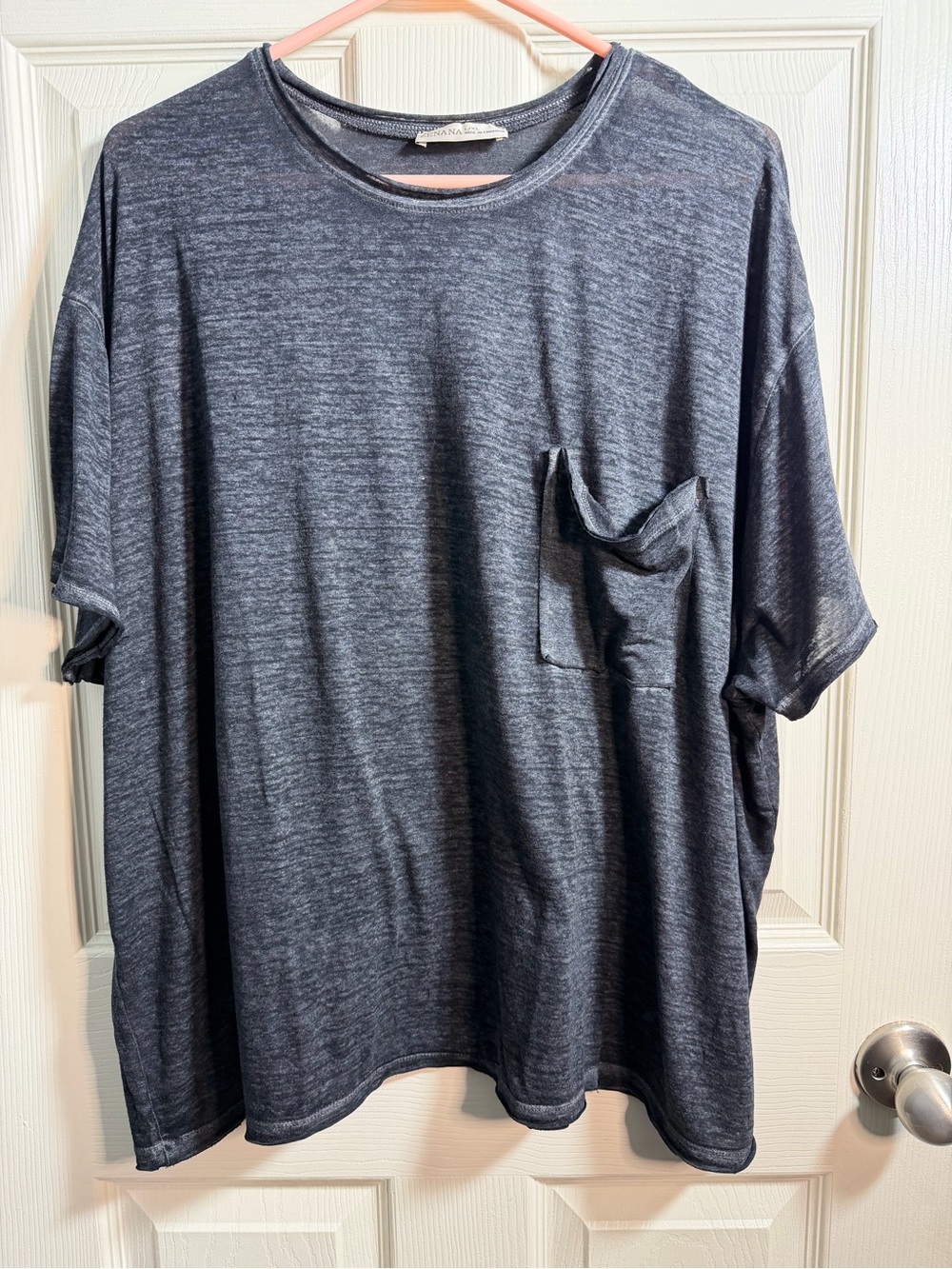 NWOT Women’s Zenana Oversized Pocket Tee Heathered black, size L/Xlarge